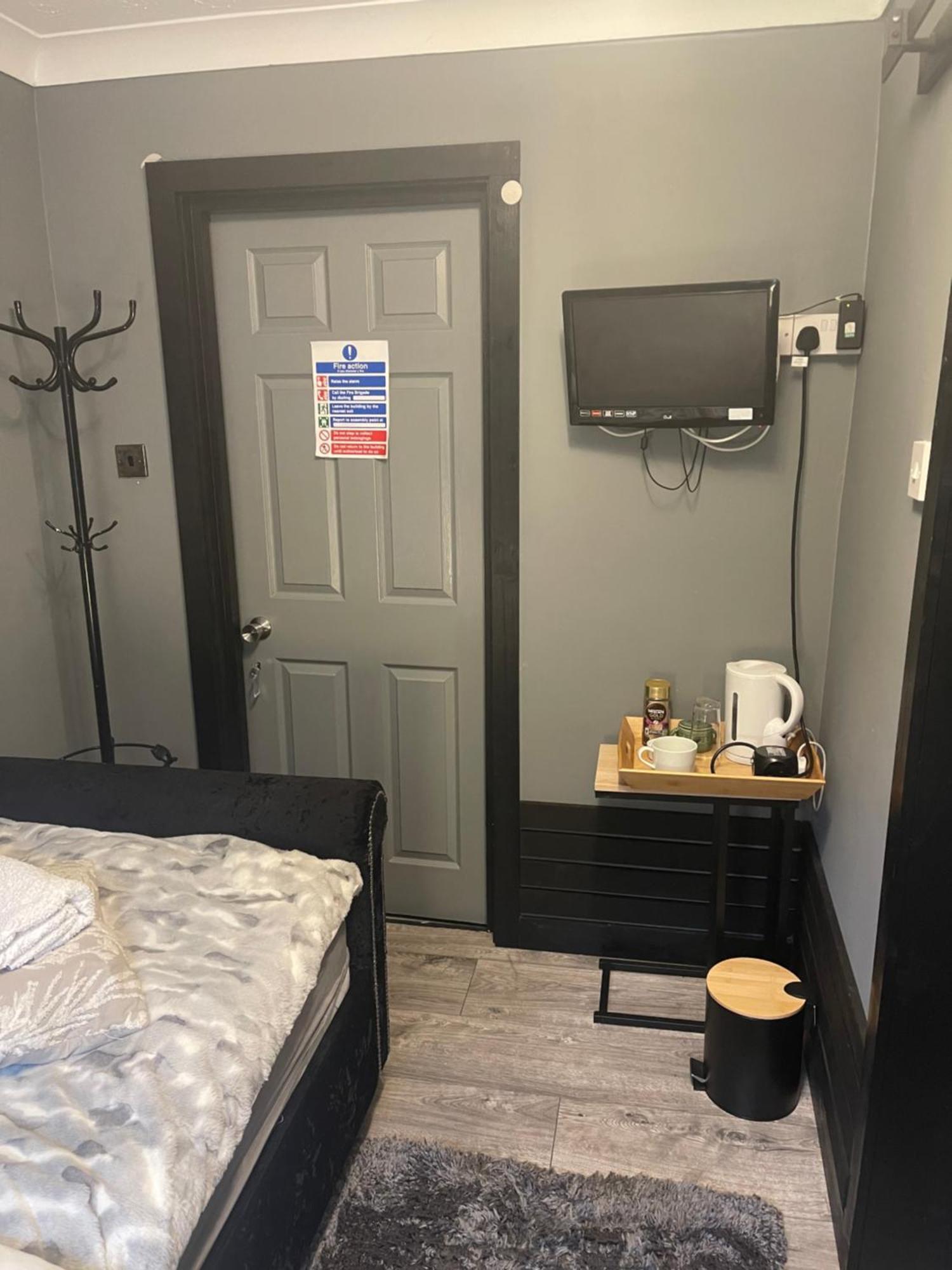 Da Vinci Guest House & Guest Parking, A Real Gem 크롤리 외부 사진