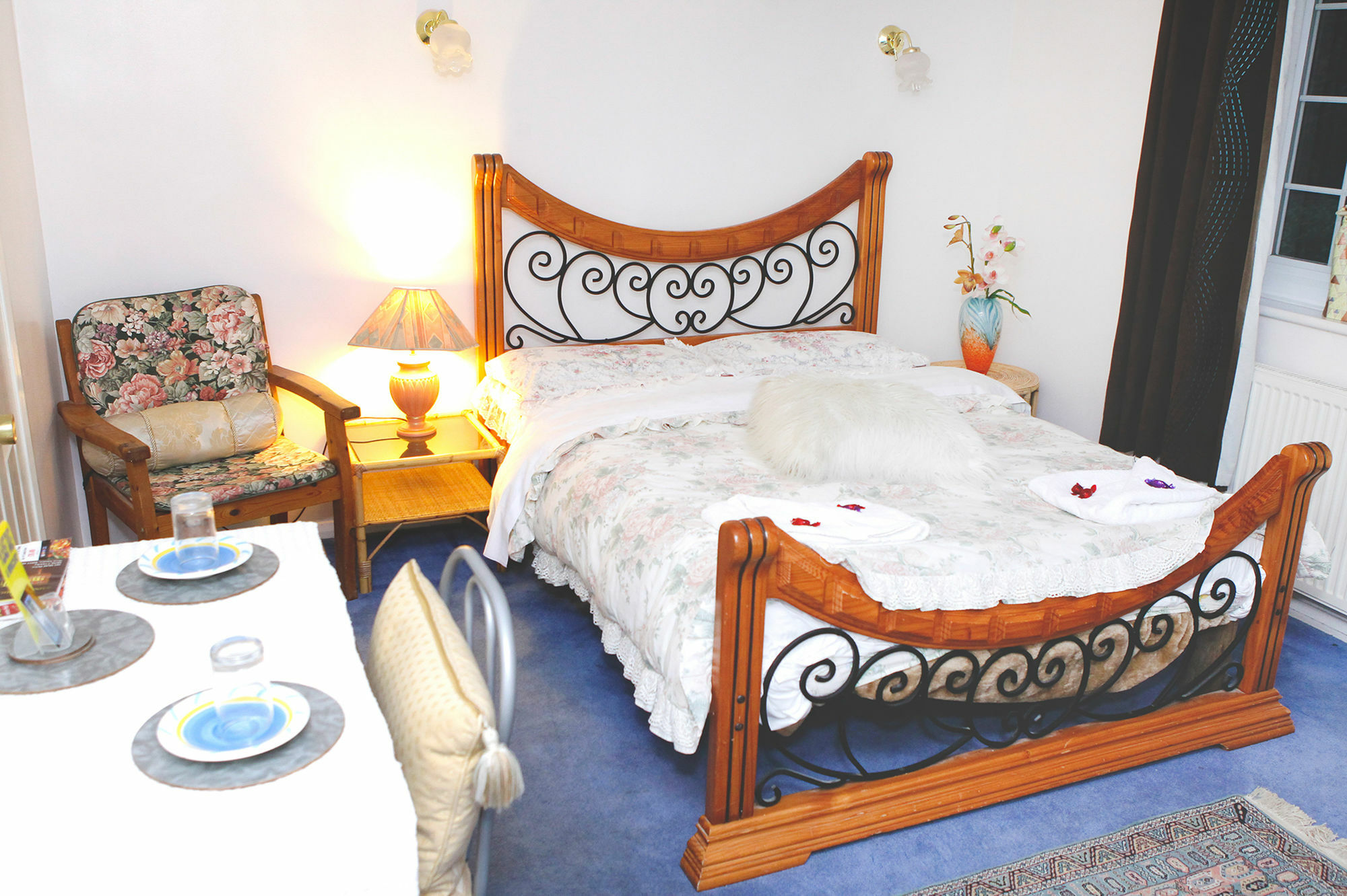 Da Vinci Guest House & Guest Parking, A Real Gem 크롤리 외부 사진